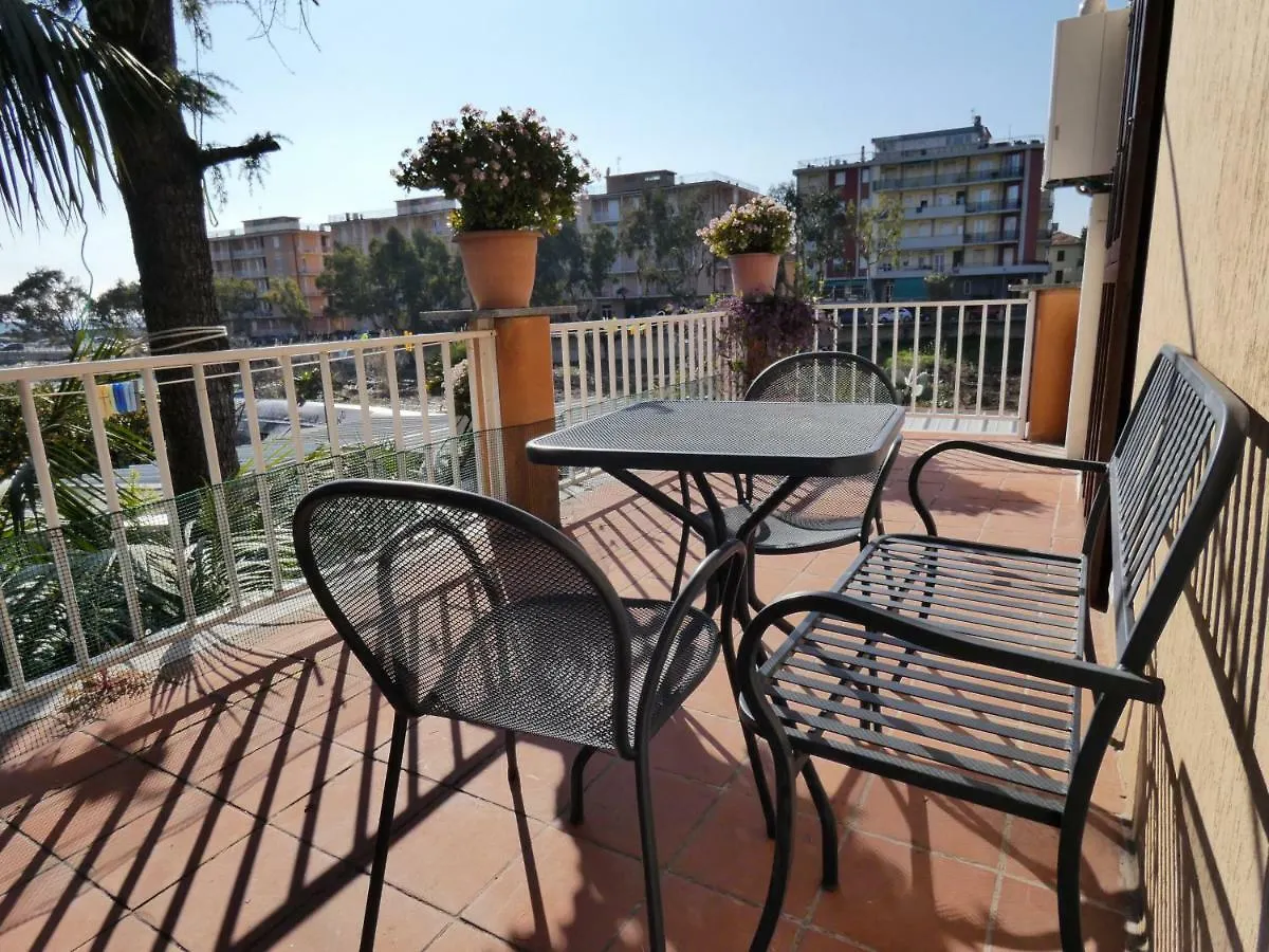 Apartment Casa Appartamenti Vacanze Maria Luisa Durello Cervo Italy